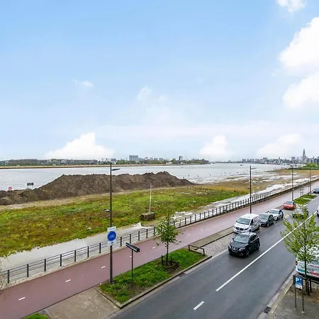 Luxe-appartement Aan De Schelde Antwerpen